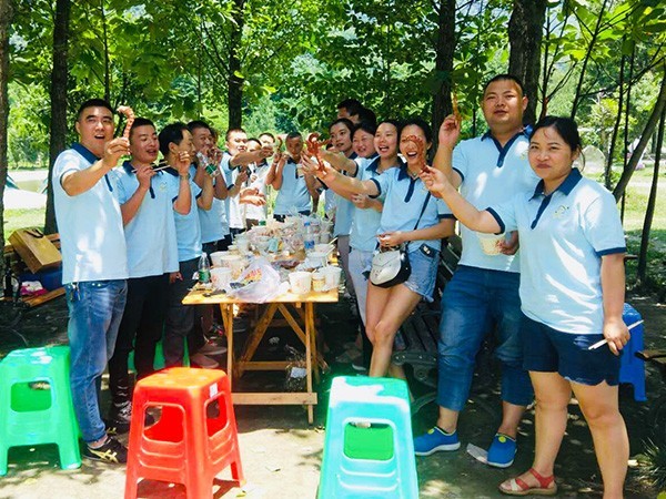 JK漫画最新版APP包装露营活动